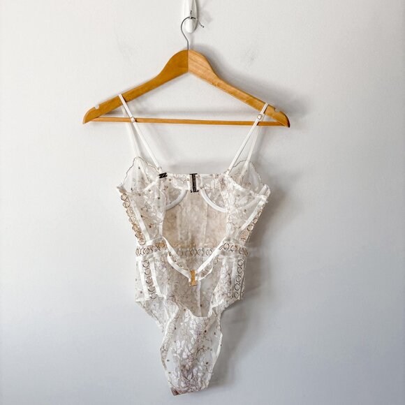 For Love And Lemons | Cream Floral Lace Bodysuit - Picture 4 of 8